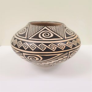 Hopi pot