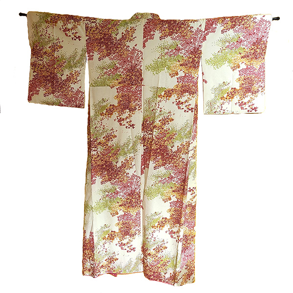 Kimono with yellow and red pattern